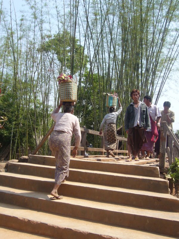 Travel - Myanmar - Inle Lake - First Boat Trip - The market